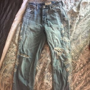 White rose ripped mom jeans